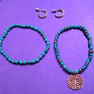Pair simulated turquoise bead stretch bracelets golden loop earrings